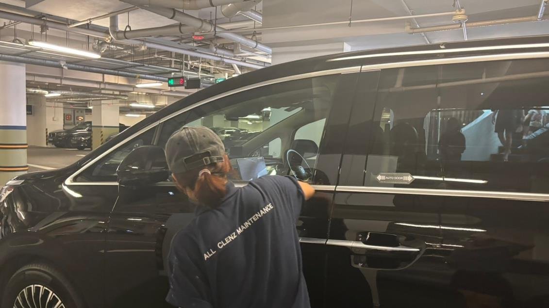 Car showroom cleaning